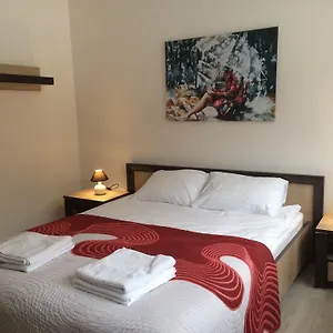 Apartament Mona Przy Stacji Metra, Warszawa
